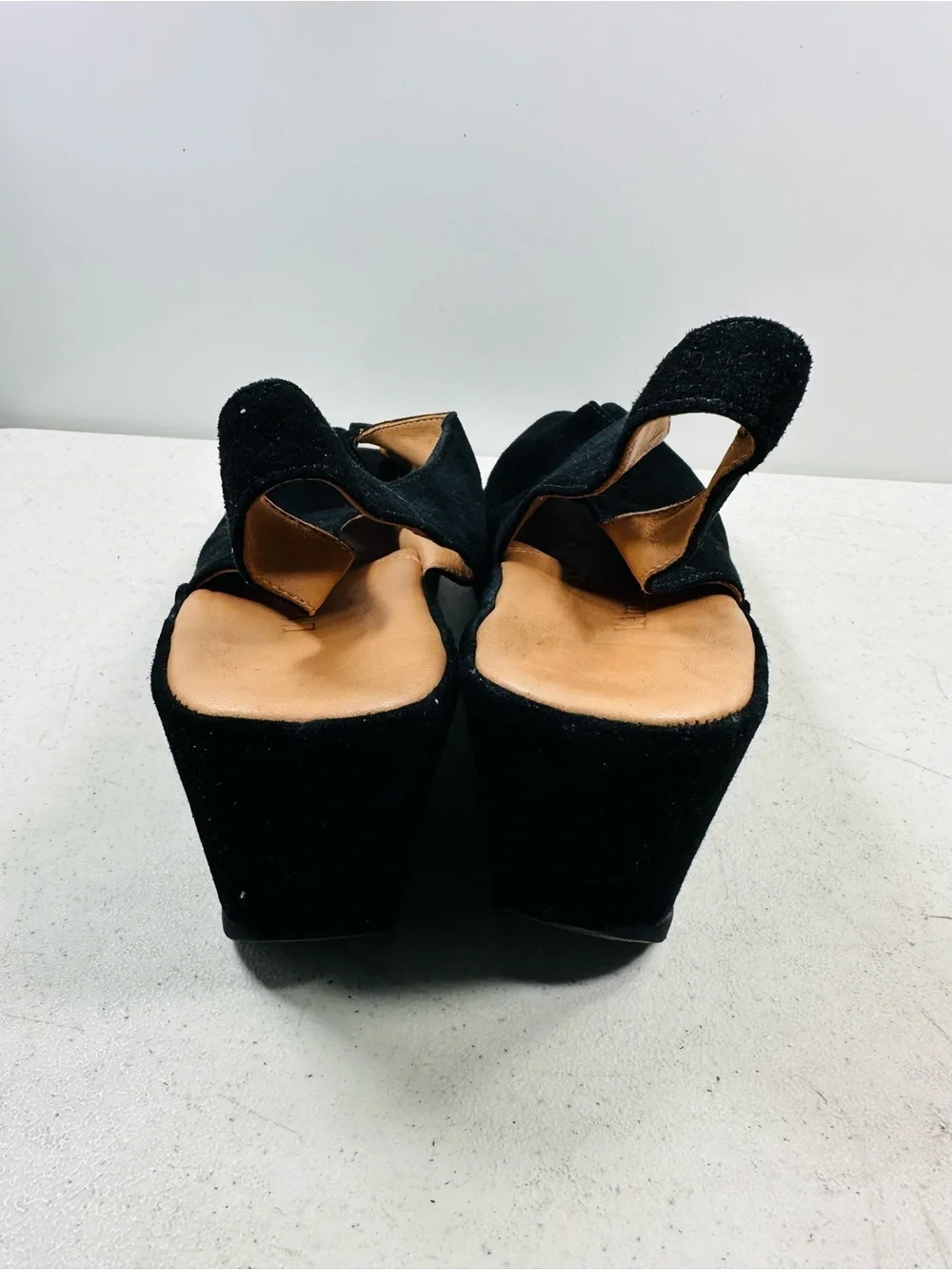 L'Amour des Pieds womens Heeled Sandals  size 10